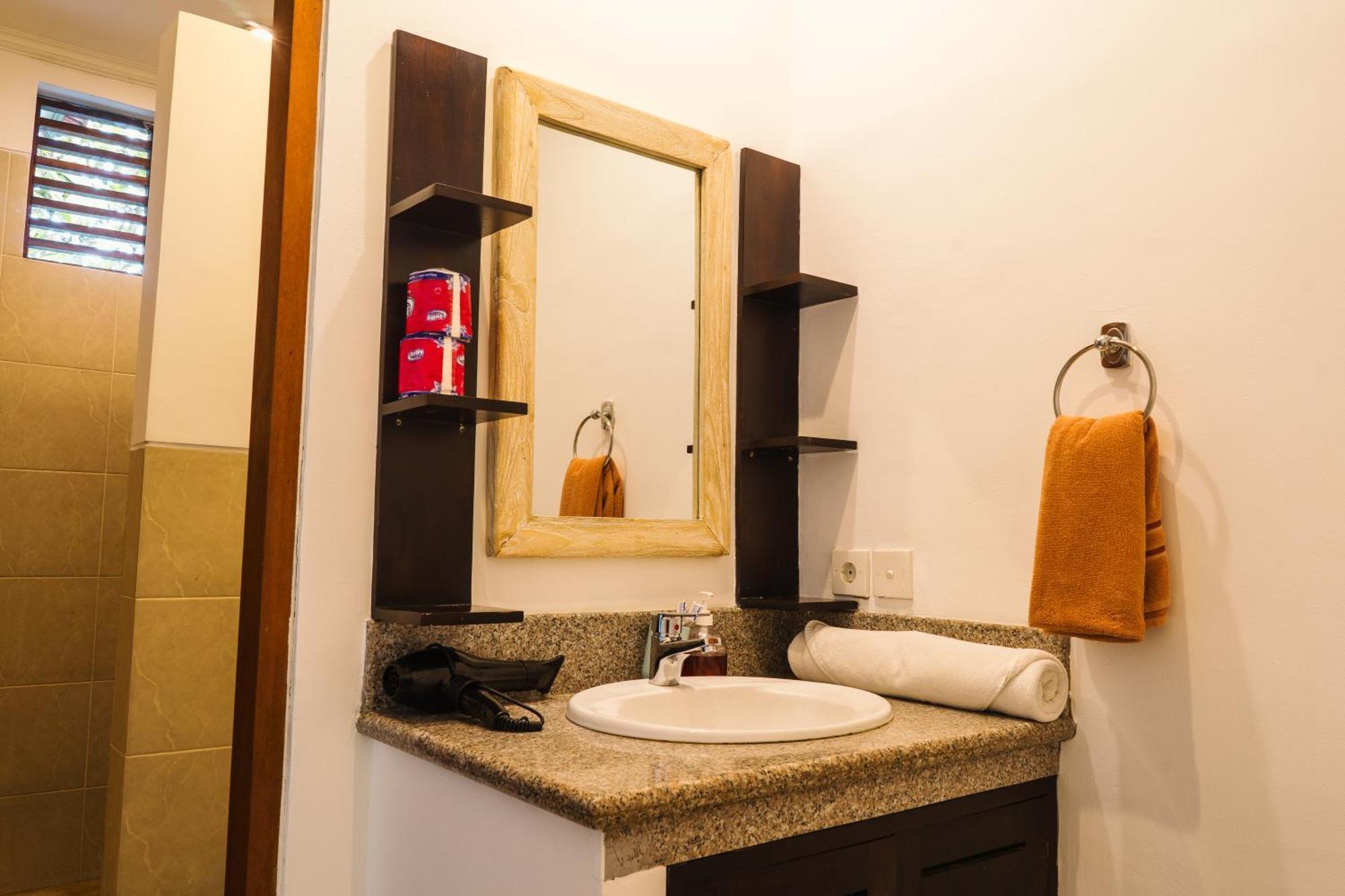 Renovated Linda Villa Canggu Экстерьер фото