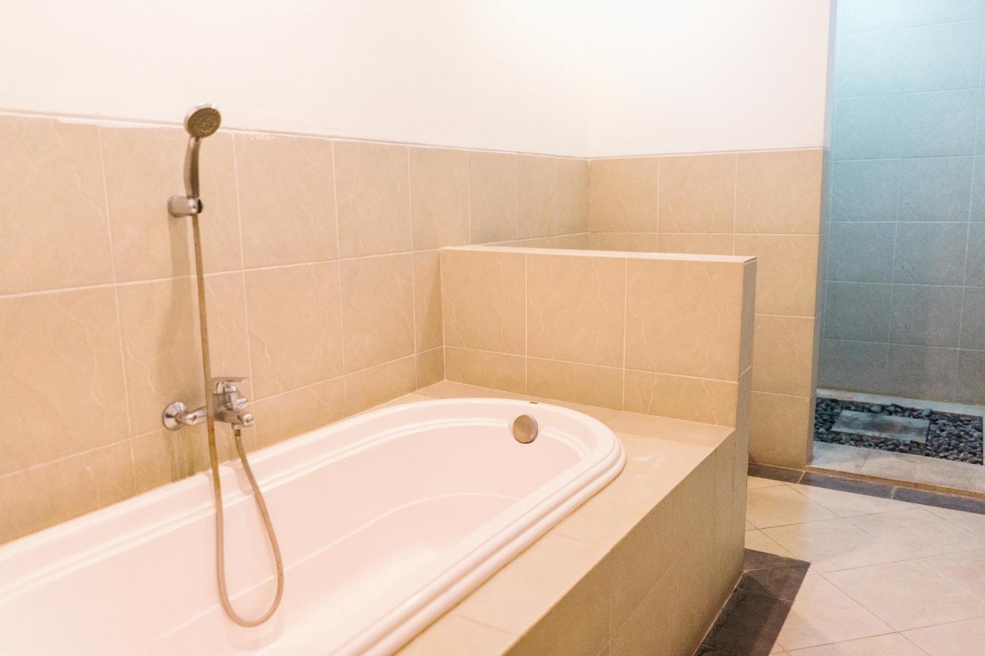 Renovated Linda Villa Canggu Экстерьер фото